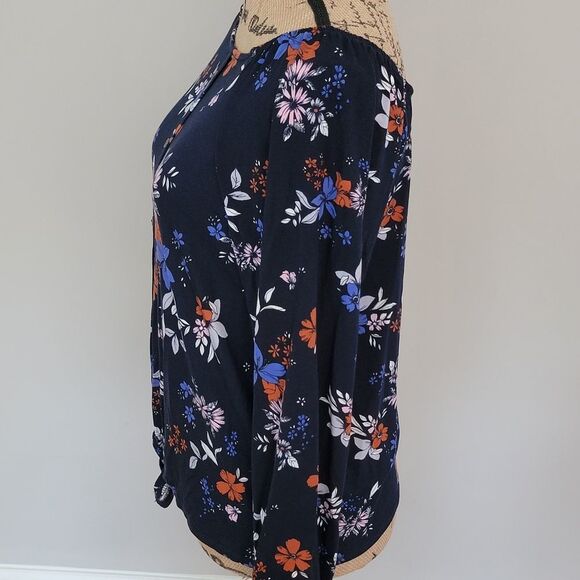 NWOT Bixby Nomad floral faux button down top - Picture 2 of 5